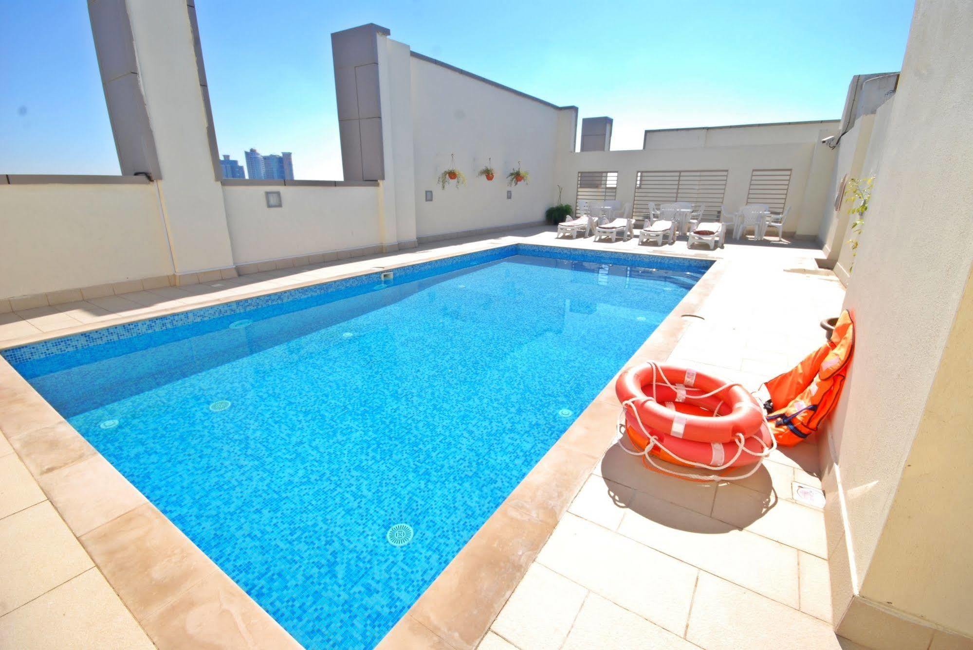 Ramee Rose Hotel apartamentos Abu Dabi Exterior foto